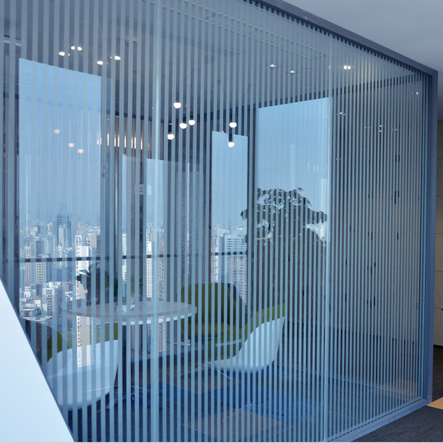 Customizable Louvered Glass Office Partition for Ventilation & Privacy Control